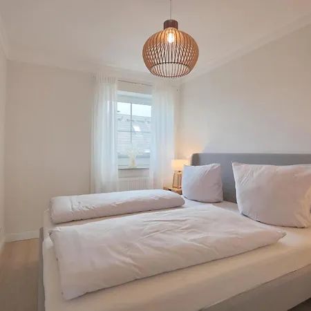 Residenz Alte Bergstrasse Residenz Alte Bergstrasse 17 *